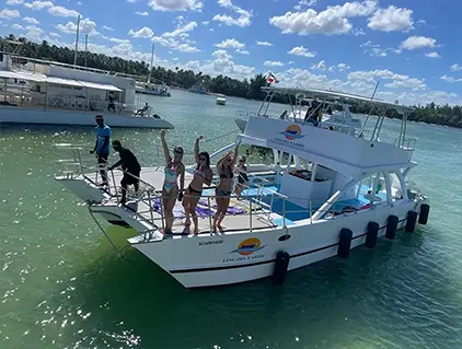 Punta Cana Party Boat – Private Catamaran at Playa Bibijagua