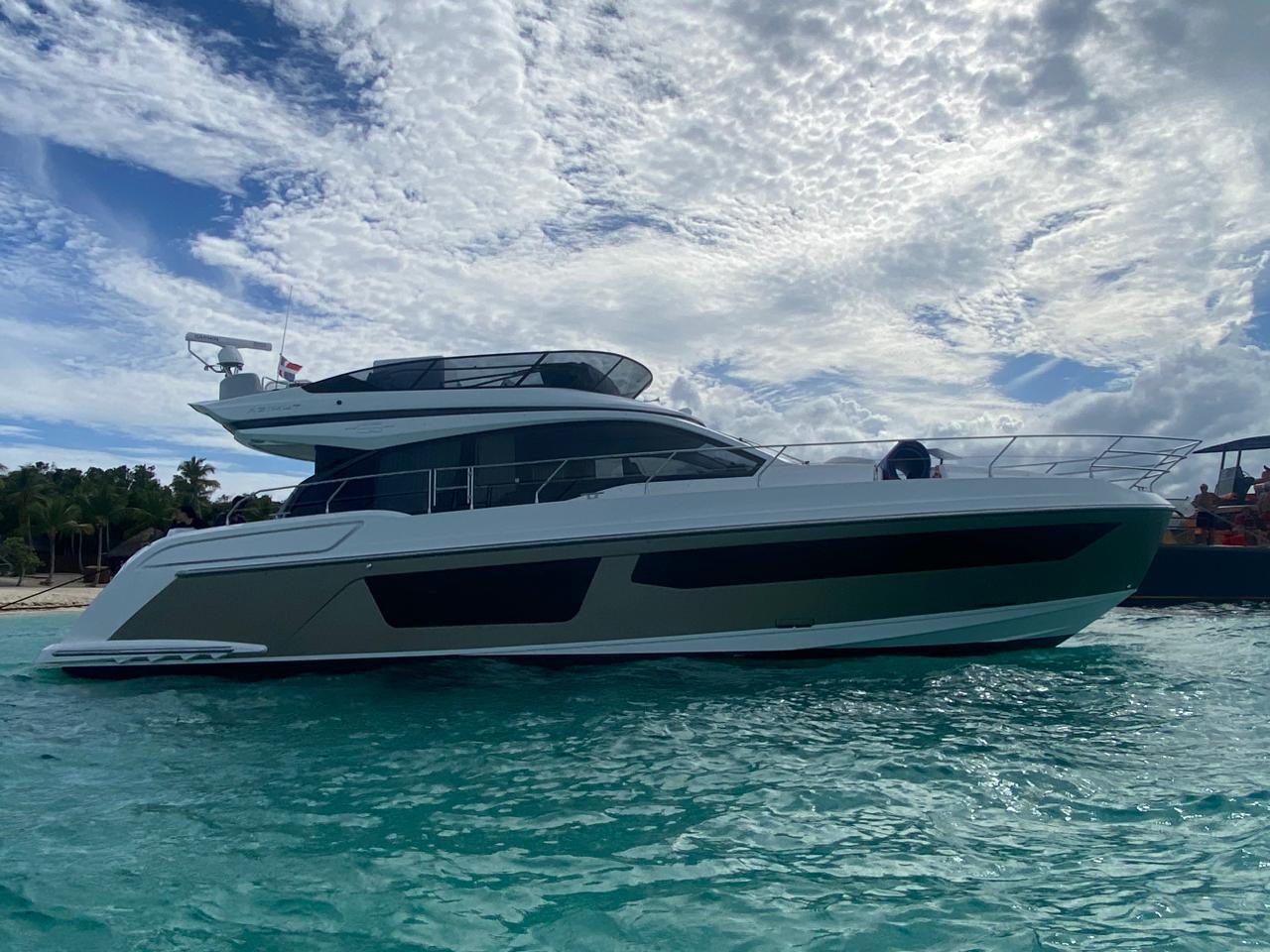 azimut-53-yacht-rental-punta-cana