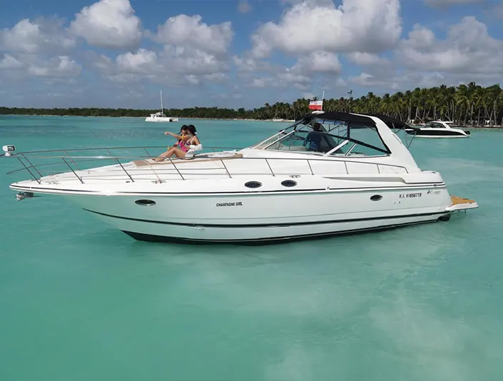 Champagne Girl Yacht — Casa de Campo, Punta Cana
