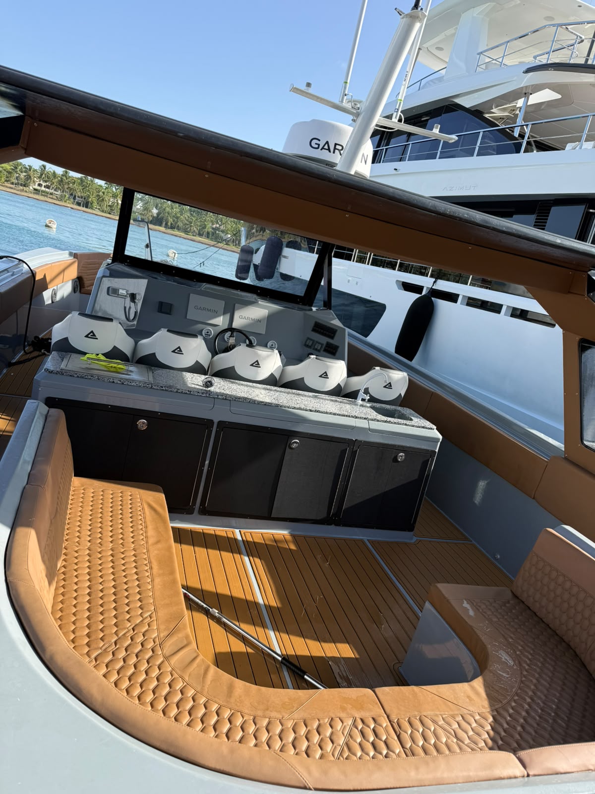 Gray Pearl 52 private yacht photo 4