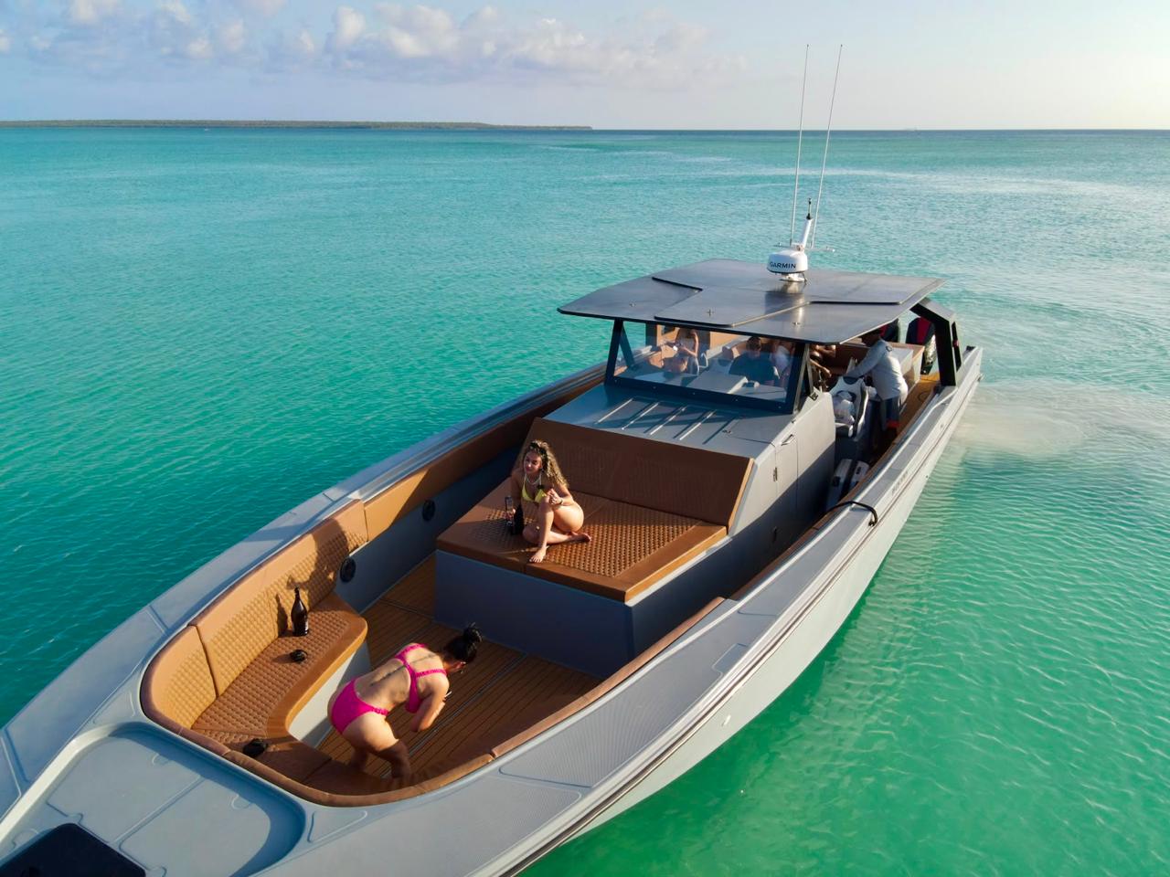 Gray Pearl 52 private yacht photo 5