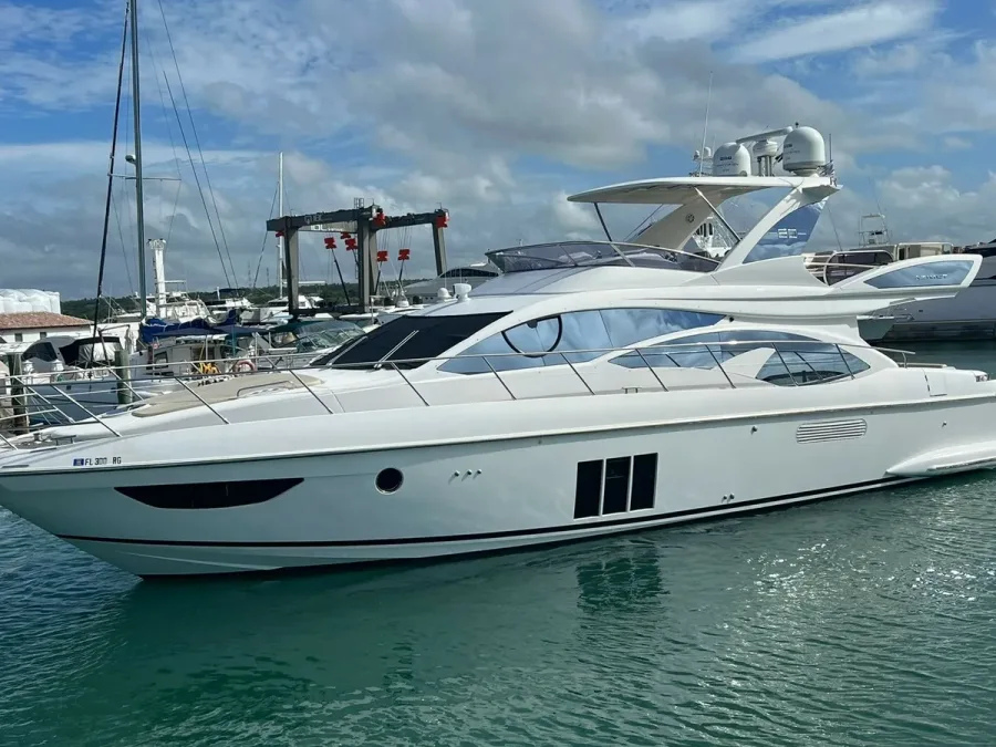 Azimut 60 ft — view 1