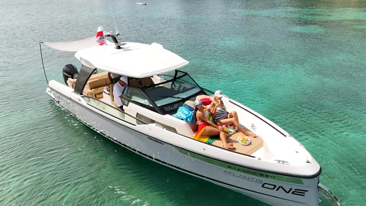 Vista del Saxdor 320 GTO
