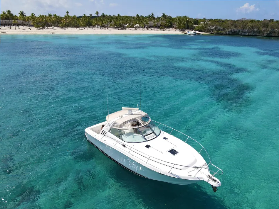 Vixen-yacht-rentals-punta-cana