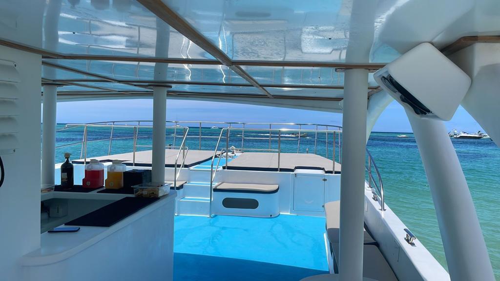 LING-CATAMARAN- private yacht