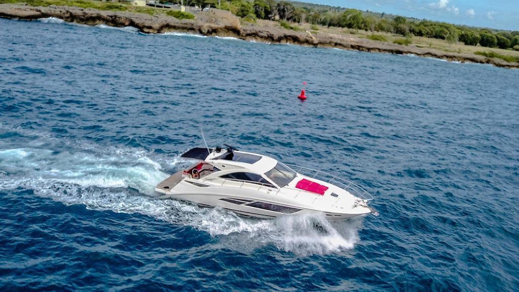 SEA-RAY-53- yacht rental 