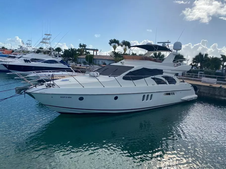 azimut-55-alquiler-yates-punta-cana