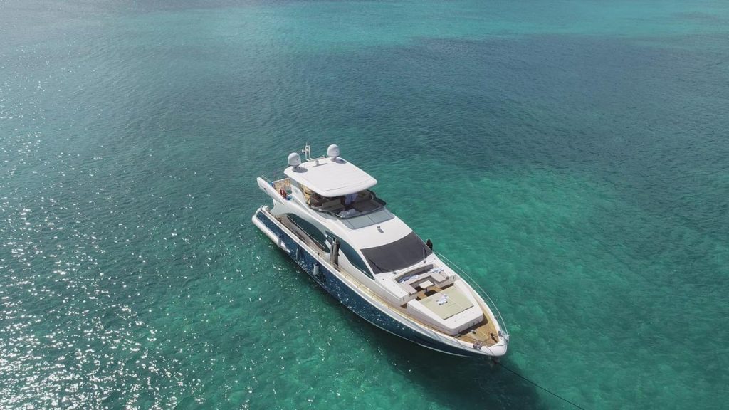 azimut-86-yacht-rental-punta-cana