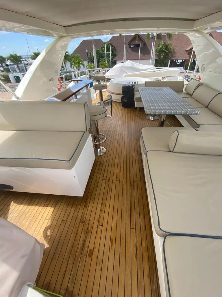 azimut-86-yacht-rental-punta-cana