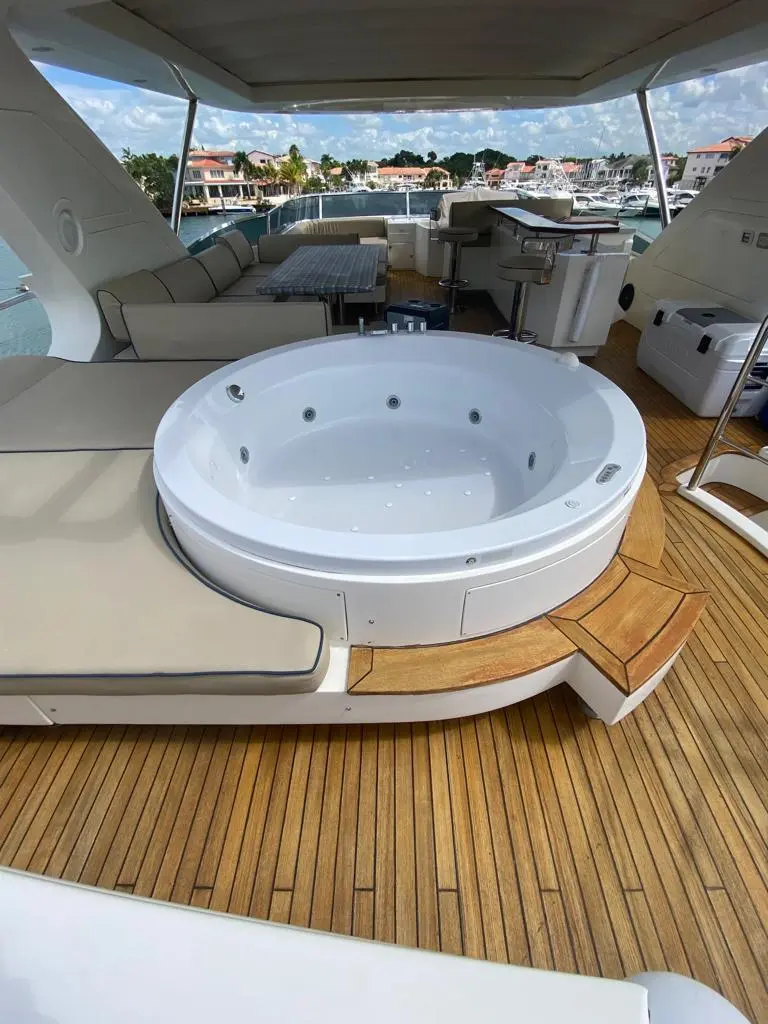 azimut-86-yacht-rental-punta-cana