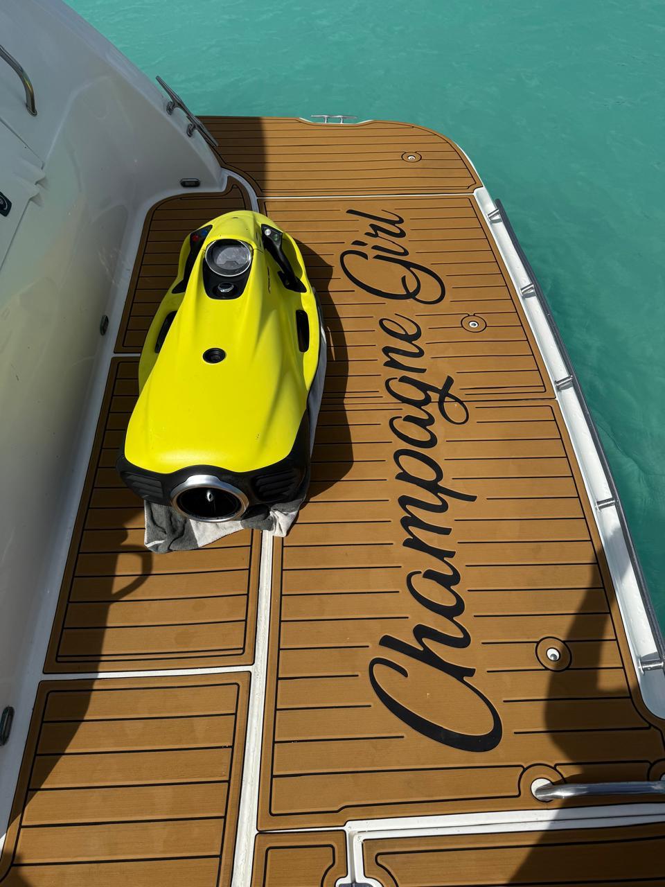 Champagne Girl private yacht photo 9