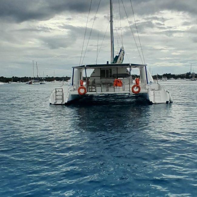paradox-large-boat