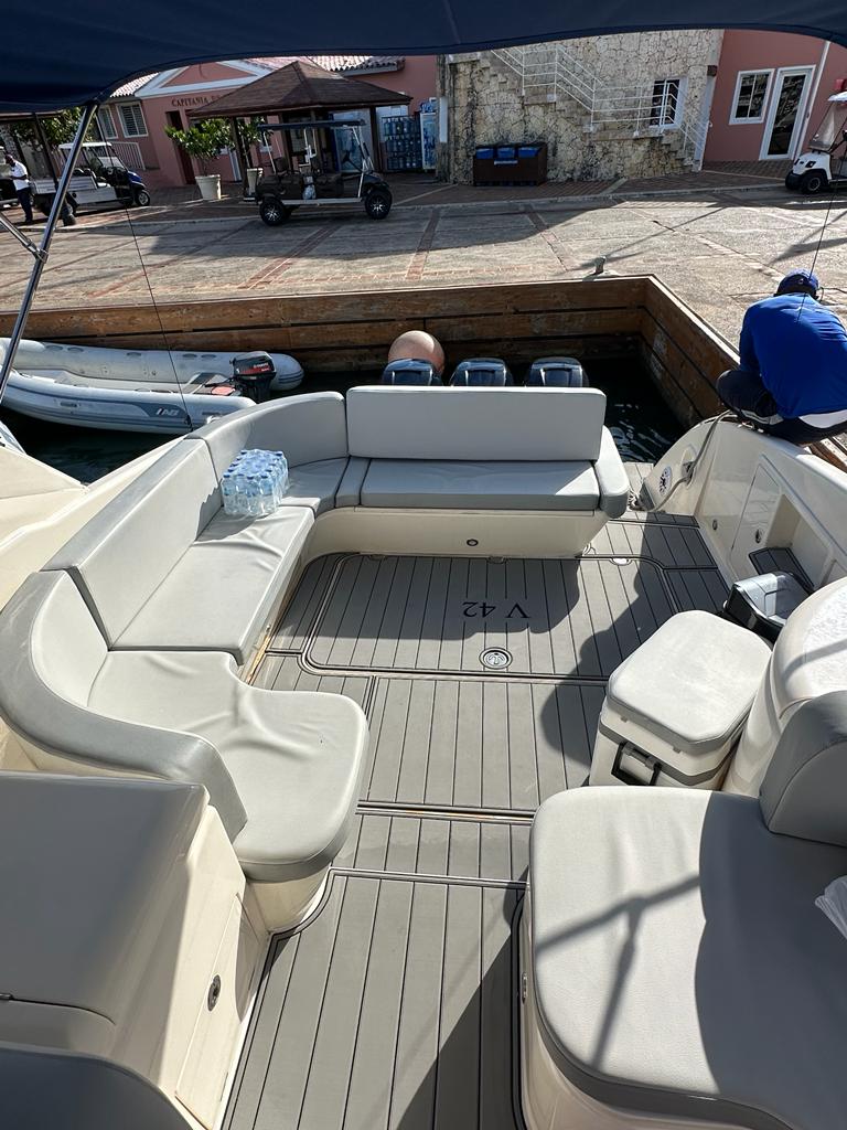 princess42-YACHT RENTAL