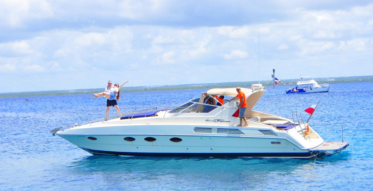 riva-tropical- yacht rentals