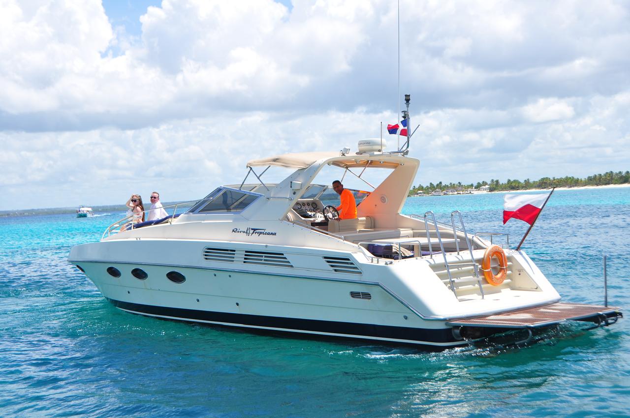 riva-tropical- yacht rentals