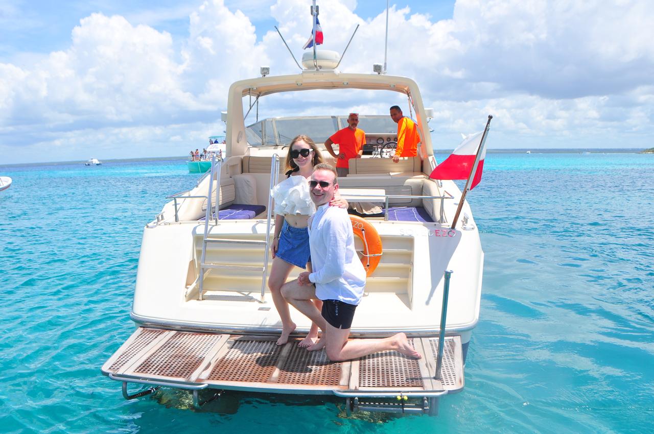 riva-tropical- yacht rentals