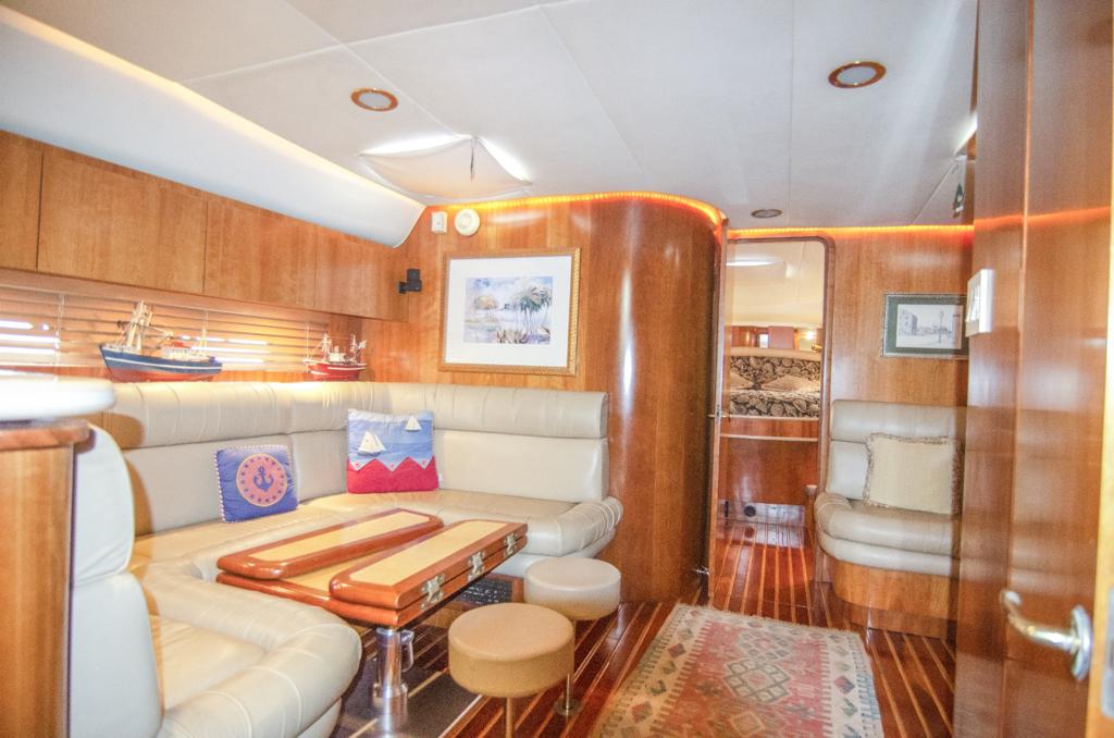 tiara-48- yacht rental 