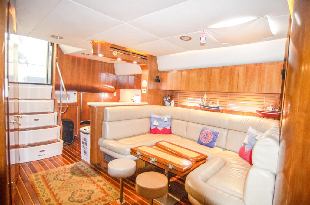 tiara-48- yacht rental 