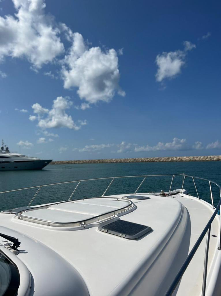 tiara-48- yacht rental 