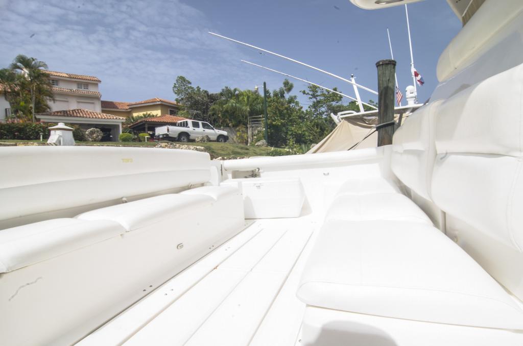 tiara-48- yacht rental 